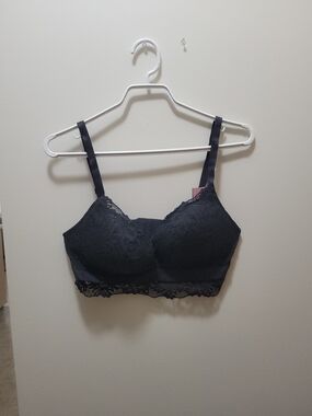 H&M Black Wireless Push-up Bra with Scalloped Hem